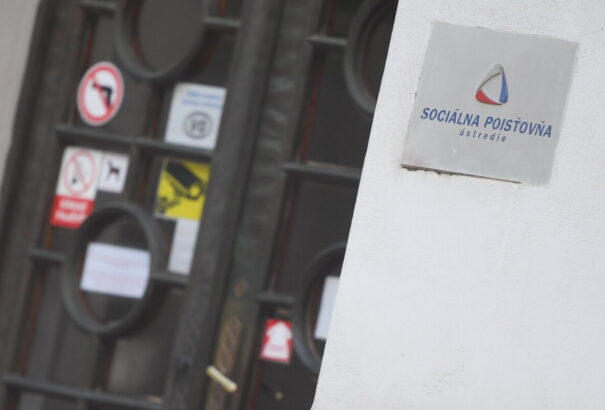 A NAKA a Szociális Biztosítóban razziázott