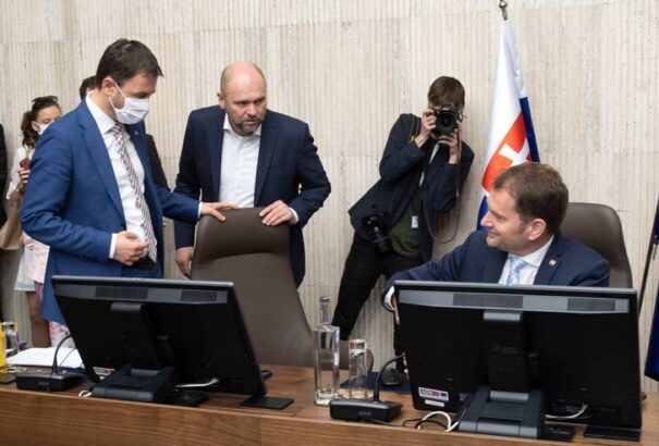 A kormány bemutatta az új gazdaságfejlesztési csomagot. Sulík: A 2004-es adóreform óta ez lesz a legnagyobb változas