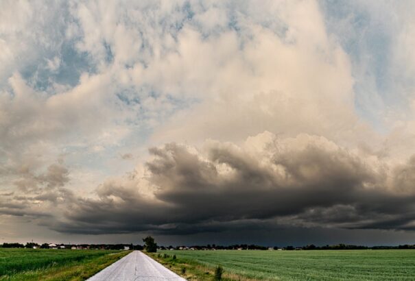 Megint Közép-Szlovákia déli részére csaptak le a zivatarok – károkról is érkeztek jelentések