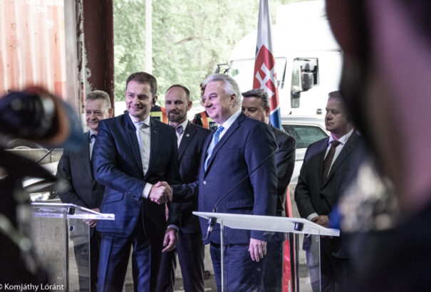 Matovič és Semjén pénteken reggel 8.00 órától feloldotta a korlátozásokat a szlovák–magyar határon