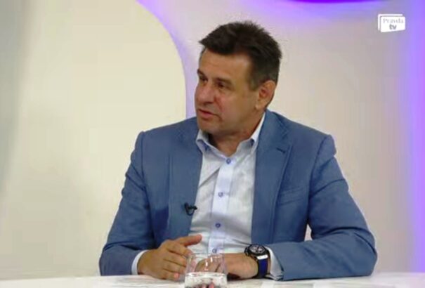 Solymos szerint az MKP-t Budapest irányítja. Kritizálta memorandumuk átadásának körülményeit is