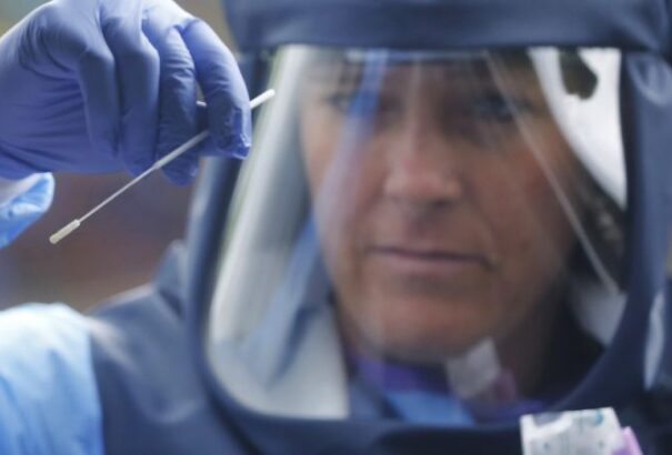 Koronavírus Szlovákiában: Csacán törlik a nyári programokat, bezárják a városi uszodákat