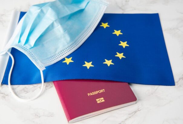 Az EU holnaptól 14 ország előtt nyitja meg a határait