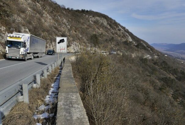 Nem lesz autópálya Szoroskőnél, a közlekedési tárca leállította a projektet