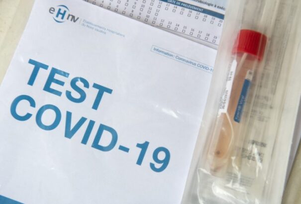 Koronavírus – Romániában megközelítette a 900-at az új esetek száma