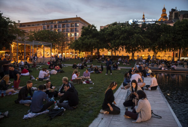 Magyarországon öt fővel emelkedett a beazonosított fertőzöttek száma, nincs újabb elhunyt