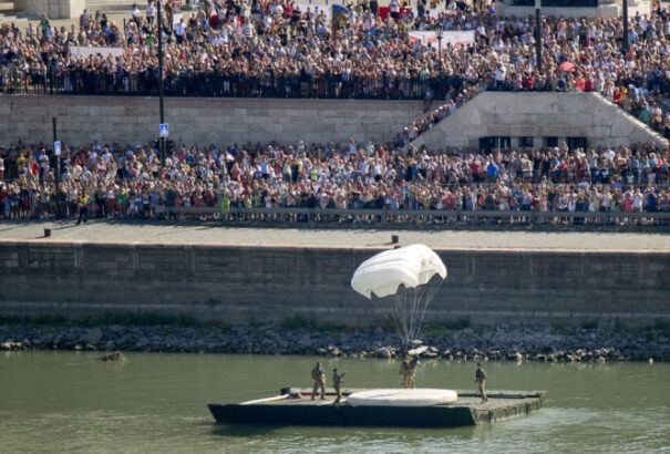 Koronavírus – Elmaradnak Magyarországon az augusztus 20-ai nyilvános ünnepségek