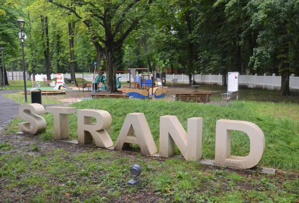 Strand – új játszótérrel bővült a losonci Városi park