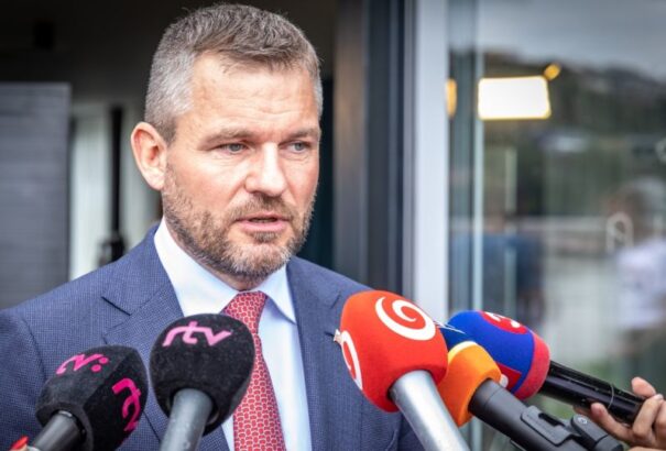 „Egy hazug tolvaj nem állhat a kormány élén”. Pellegrini lemondásra szólította fel Matovičot