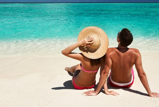 Napozási és bőrápolási tanácsok a biztonságos barnuláshoz