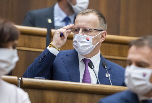 Ultimátumot adott a Sme rodina: Ha Kollár bukik, a kormány is bukik