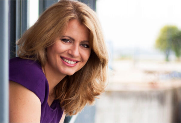 Zuzana Čaputová államfő új barátjával fotózkodott a Tátrában (Fotók)