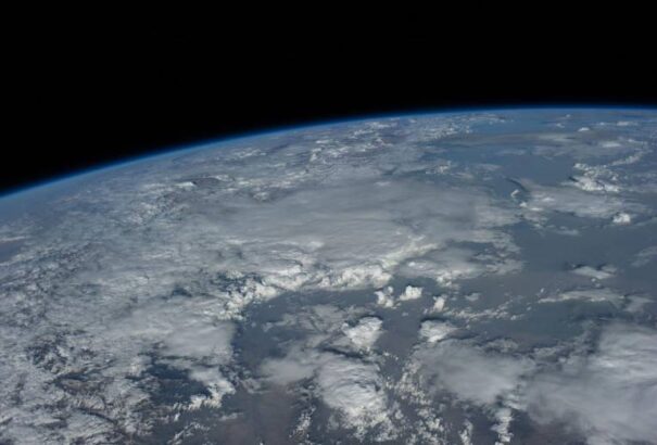 Szinte fél Amerika láthatta a különleges, kéken fénylő meteort – Videó