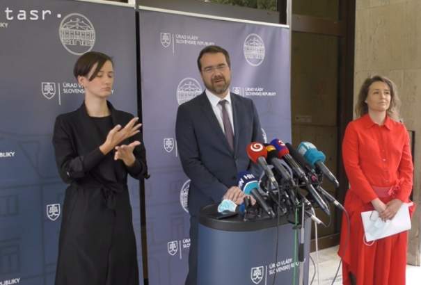 Krajčí: A műtét előtt álló páciensek koronavírus-tesztjét az uniós forrásokból fogjuk finanszírozni