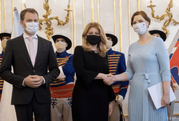 Az államfő egy új minisztérium vezetésével bízta meg Remišovát