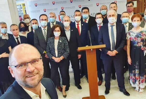 Javulhat a vállalkozói környezet Szlovákiában. A parlament elfogadta a 114 intézkedést tartalmazó „lex koronát“