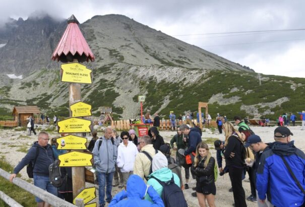 Koronavírus Szlovákiában: 27-tel nőtt a fertőzöttek száma csütörtökön, hosszú idő után elhunyt egy beteg