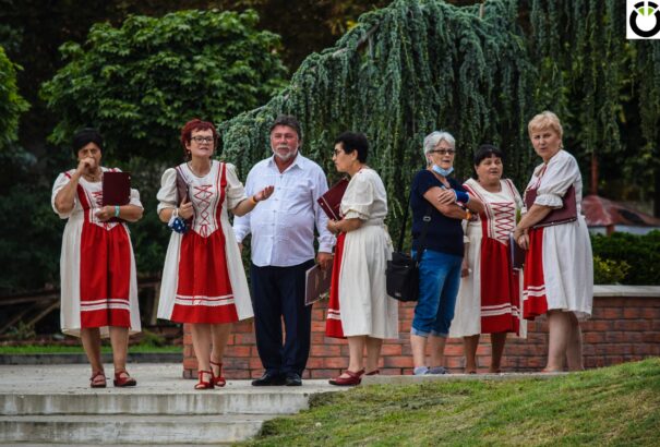 Szórakozás és ünneplés a nemeshodosi lakomán (képriport, videófelvételek)