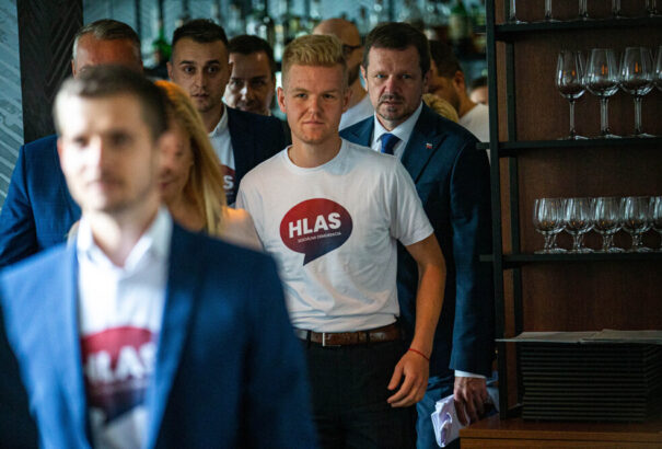 Pellegriniék közel százezer aláírást gyűjtöttek össze a pártalapításhoz