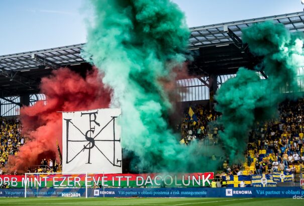 Zavarta a Szent Istvános drapi a szlovákokat: Davist és a DAC szurkolóit is megbüntette a Szlovák Labdarúgó Szövetség