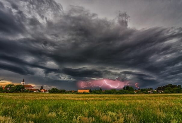 Záporok, zivatarok zavarhatják meg a strandidőt