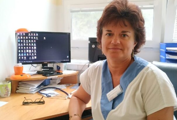 Naponta nyolc pohár folyadékot kellene innunk. Idősebb korban csökken a szomjúságérzés, ami veszélyes