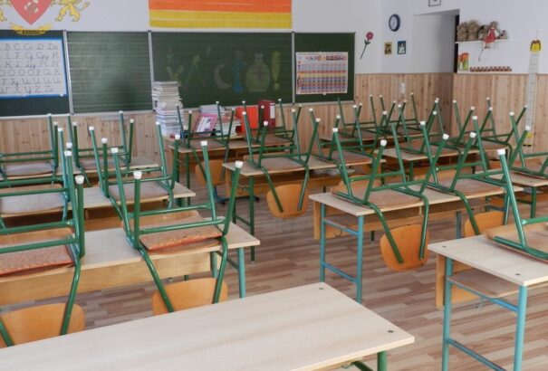 Lassan kezdődik az iskola, mi pedig megmutatjuk mikor lesznek szünetek