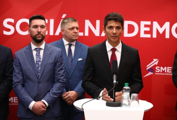 A Smer feljelentést tett Matovič, Kollár és Gröhling szakdolgozata miatt