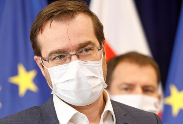 Krajčí: A külföldi munkásoknak kötelező lesz a negatív koronavírusteszt felmutatása