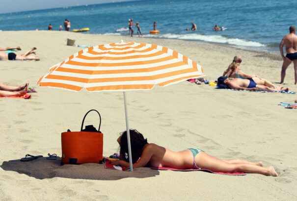 A francia miniszter a monokinizés védelmére kelt