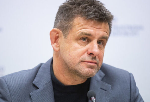 Solymos a Pátriában: Nem leszünk alá-fölérendelt viszonyban Orbán Viktorral és a magyar kormánnyal