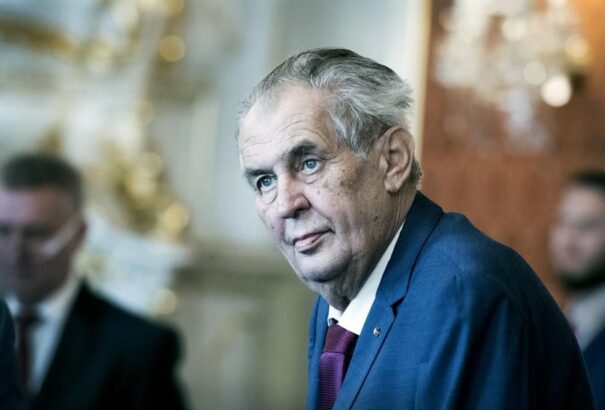 Meg kellett műteni Miloš Zeman cseh államfőt
