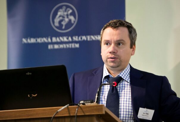 A kormány Ján Tóthot javasolja a Költségvetési Felelősség Tanácsának élére