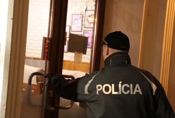 A rendőrség két nap alatt 150 alkalommal rótt ki pénzbírságot a kötelező maszkviselés megszegése miatt