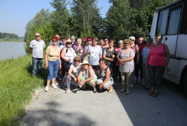 Az illésházi szépkorúak mindennapjai programokban gazdagok – Interjú
