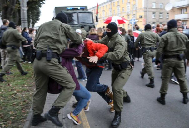 Belorusz válság: Lukasenka nem adja át a hatalmat, Ciprus akadályozza az uniós szankciós listát