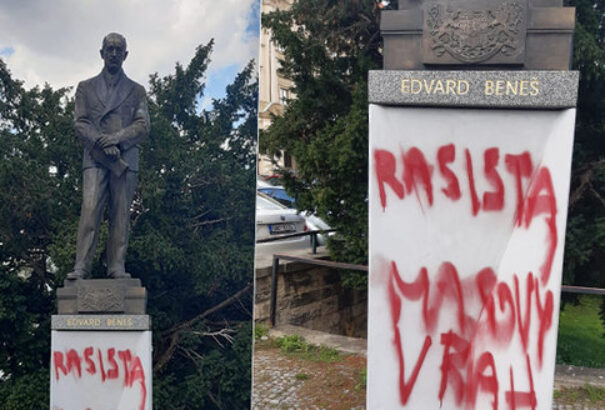 „Rasszista, tömeggyilkos” – telefirkálták Beneš prágai szobrát
