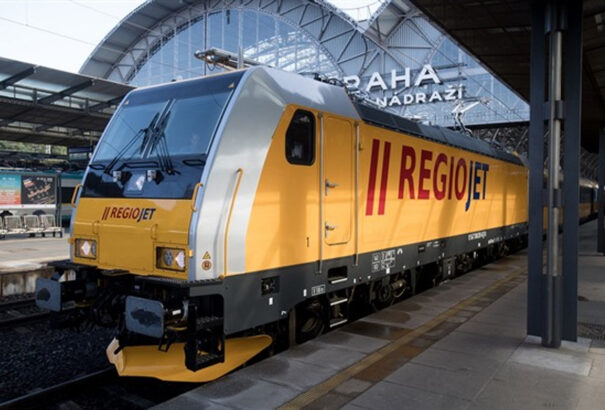 A RegioJet nem csökkenti a Szlovákia és Csehország között közlekedő vonatjáratainak számát