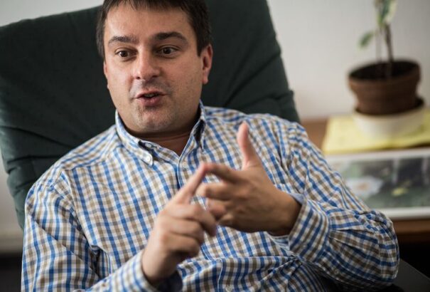 „A jogállamiság-mechanizmust kompromisszumokkal fogják elfogadni” Interjú Kiszelly Zoltán politológussal