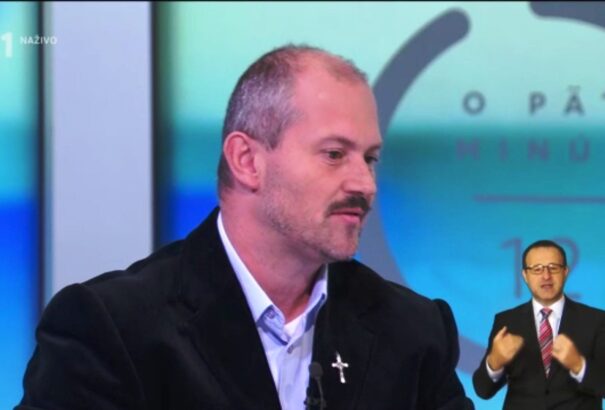 Maszkviselés: A rendőrség tehetetlen Kotlebával szemben