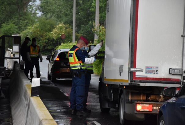 Az EU-nak nem tetszik, hogy Magyarország V4-es kivételt adott a határzár kapcsán