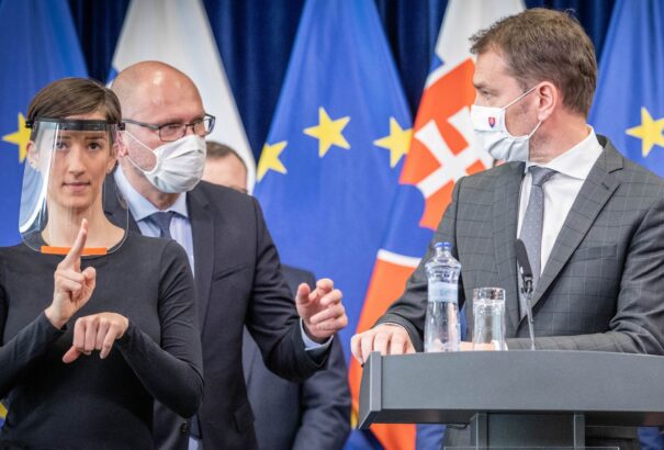 Matovič állami szuperbiztosítóval kergetné ki az egészségügyből a Pentát