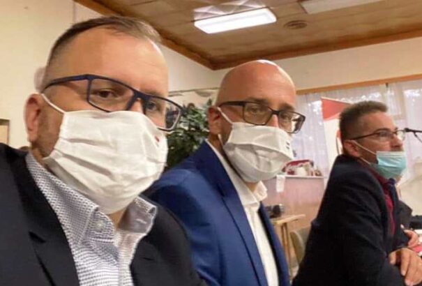 Nem sikerült a visszatérés az MKP bukott elnökének