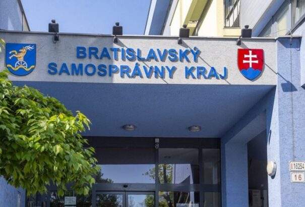 A Pozsony Megyei Önkormányzat és a régiófejlesztési minisztérium egyik alkalmazottját is pozitívan tesztelték koronavírusra