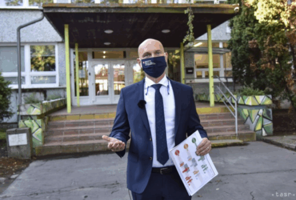 Gröhling: Ha az iskoláknak az első két héttel sikerül megbirkózniuk, akkor az összes többivel is