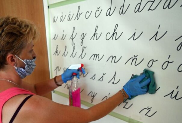 Szeptember 1-jétől újabb járványügyi szigorítások lépnek érvénybe. Összefoglaltuk a legfontosabb tudnivalókat