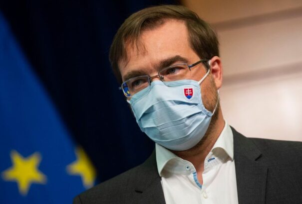 Krajčí: szigorítottuk a covid-automatát, hogy a gyerekek visszatérhessenek az iskolapadba