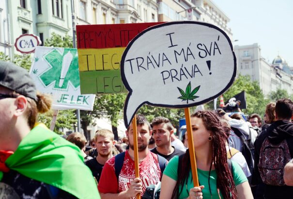 Csehországban a marihuána legalizálása mellett tüntettek