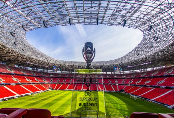 Szuperkupa: Két budapesti kisfiú rajza is díszíti a mai meccslabdát