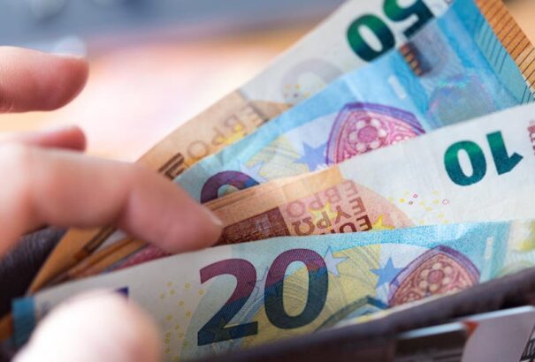 Állami támogatást kapnak azok az osztrákok, akik a COVID-19 idején veszítették el a munkájukat